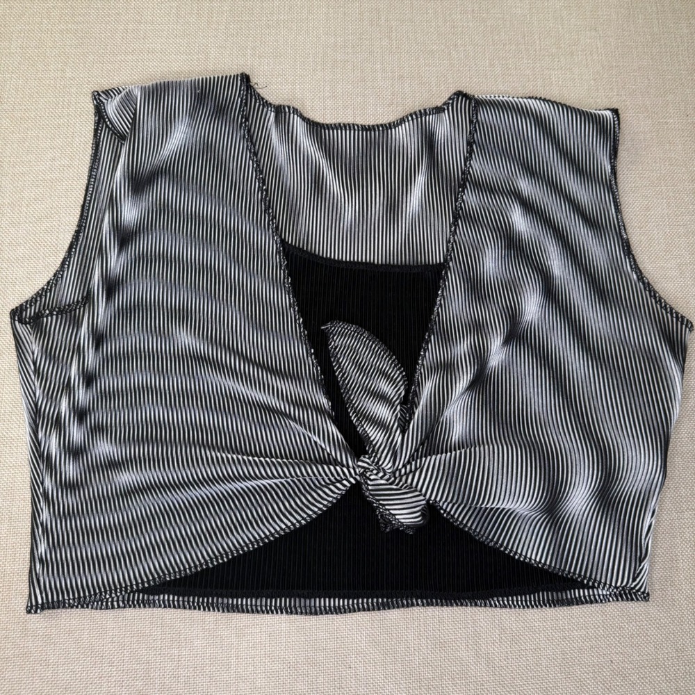 Vintage Capezio Striped Front Tie‎ Crop Top Black White Pleated Dance Small 1997